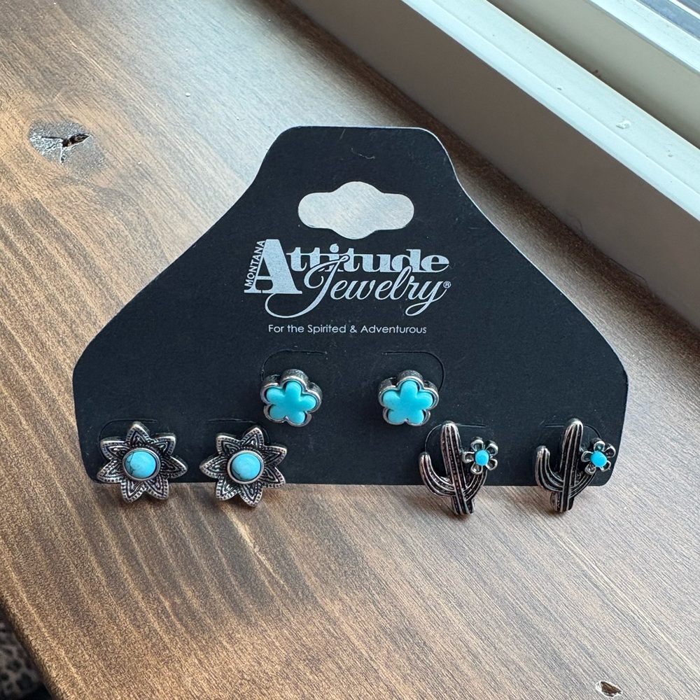 Western post earrings